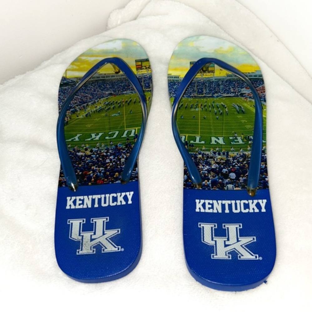Kentucky UK Stadium Scene Toe Thong Flip Flops Large 9/10